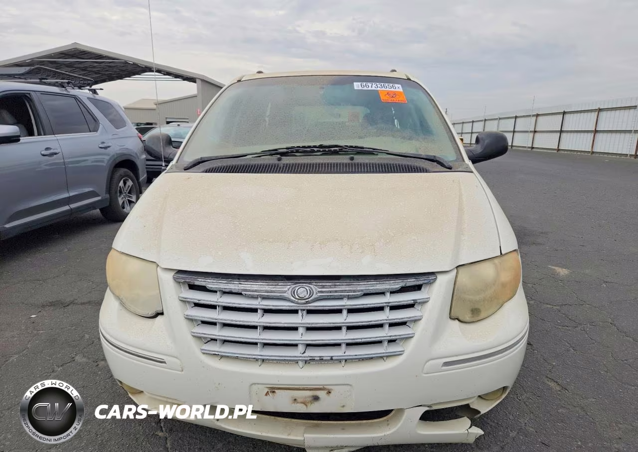 2005 Chrysler Town & Country Limited VIN:2C8GP64L85R457345 - 5