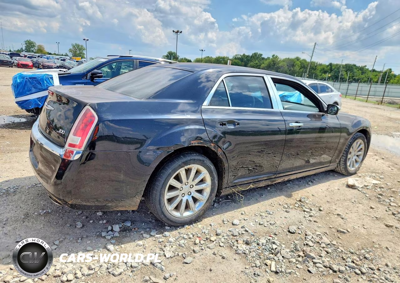2012 Chrysler 300 Limited VIN:2C3CCACG0CH200853 - 3
