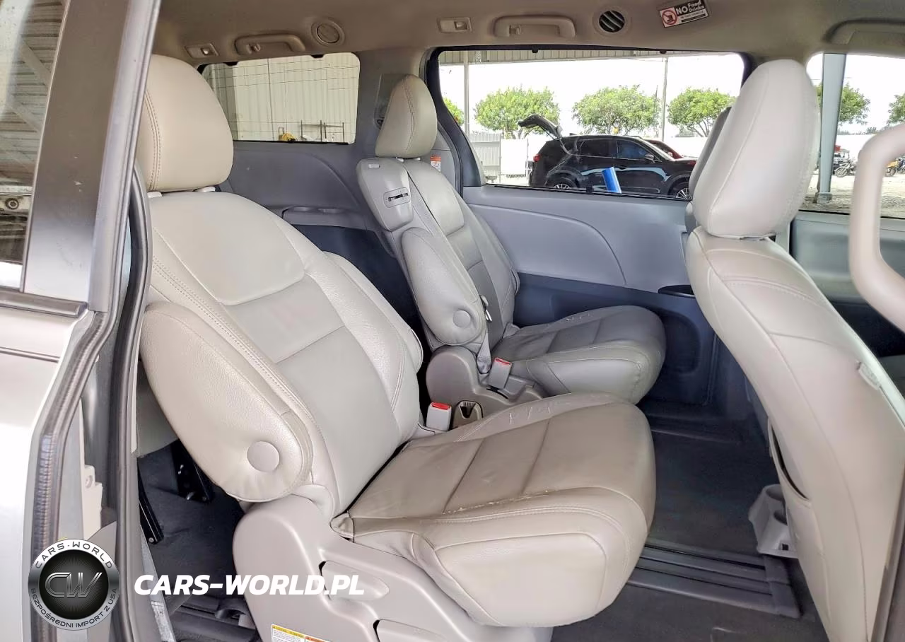 2017 Toyota Sienna Le VIN:5TDKZ3DC4HS882514 - 11