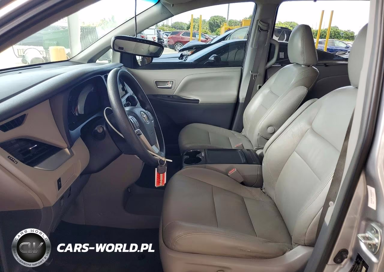 2017 Toyota Sienna Le VIN:5TDKZ3DC4HS882514 - 7