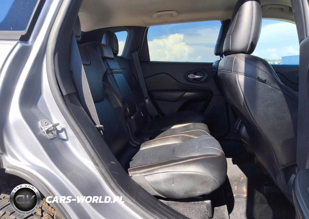 2014 Jeep Cherokee Trailhawk VIN:1C4PJMBS9EW239701 - 11