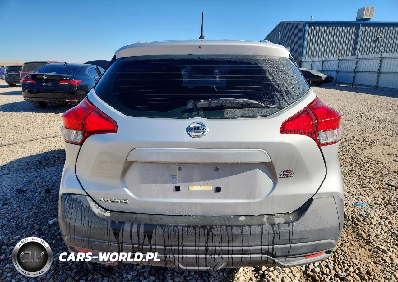 2019 Nissan Kicks S VIN:3N1CP5CU4KL566143 - 6