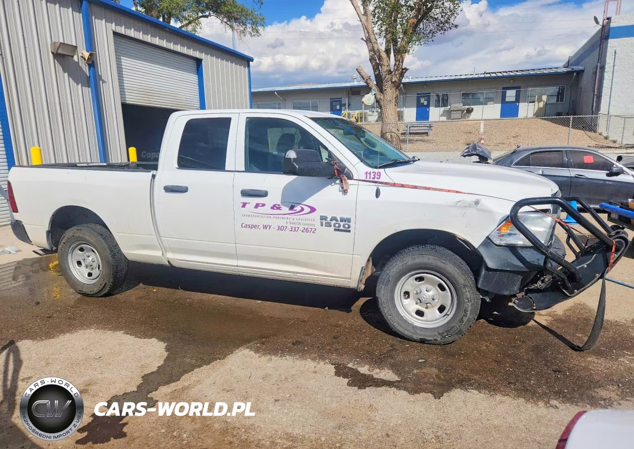2022 Ram 1500 Classic Tradesman VIN:1C6RR7FG3NS175159 - 4