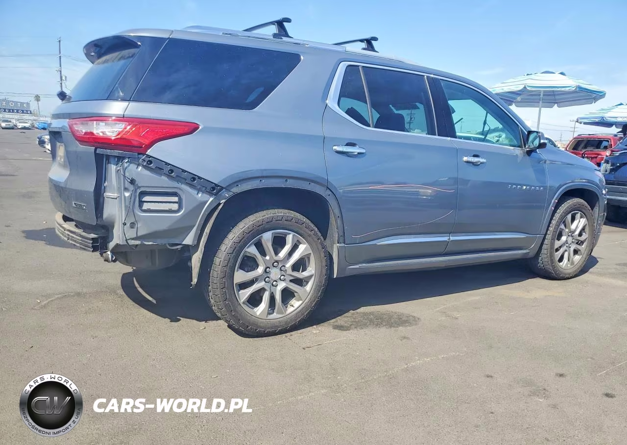2018 Chevrolet Traverse Premier VIN:1GNERKKW6JJ270300 - 3