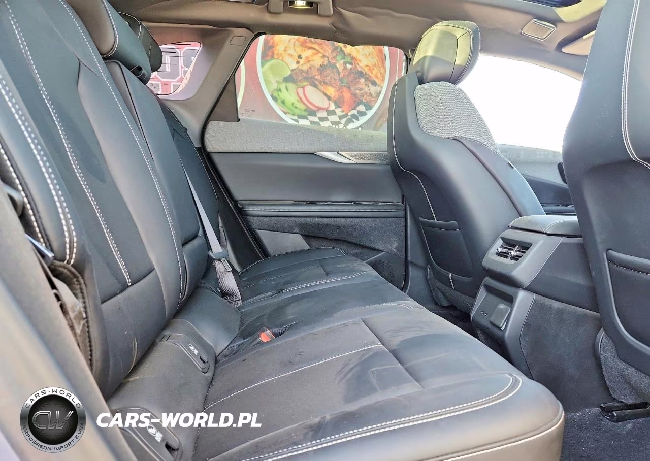2026 Cadillac Optiq Luxury VIN:3GYK3BM57TS140006 - 11