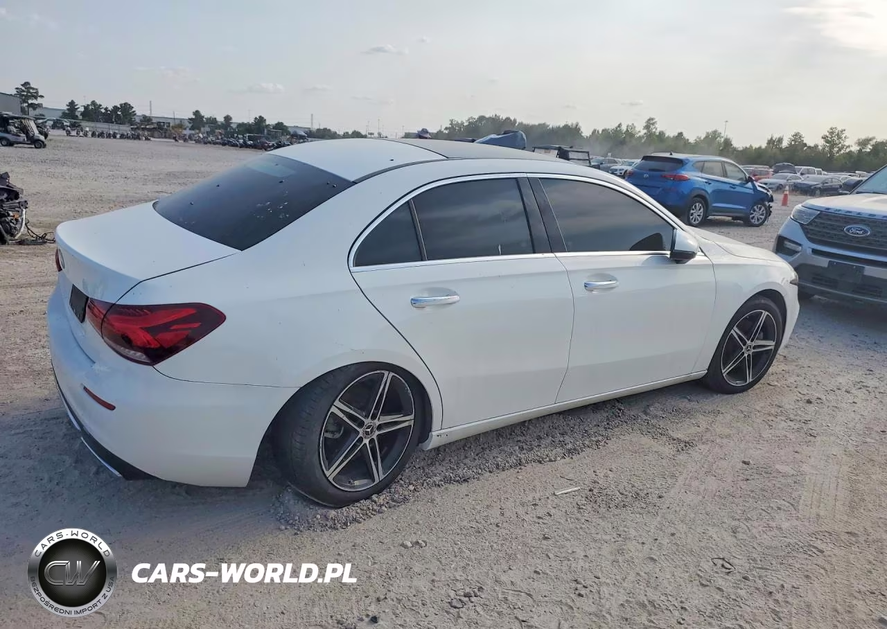 2019 Mercedes-Benz A 220 VIN:WDD3G4EBXKW000457 - 3