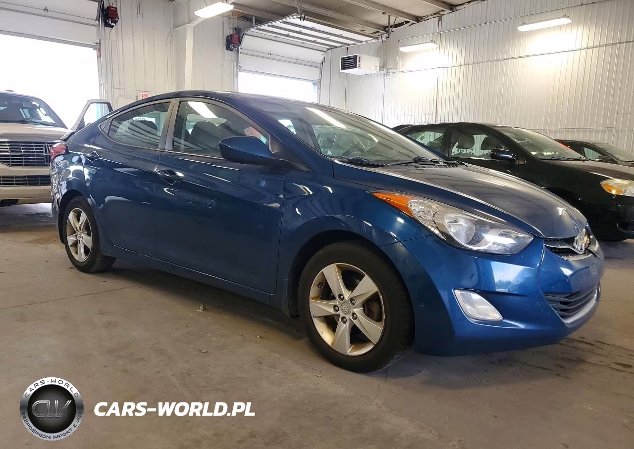 2013 Hyundai Elantra Gls VIN:KMHDH4AE5DU951803 - 4