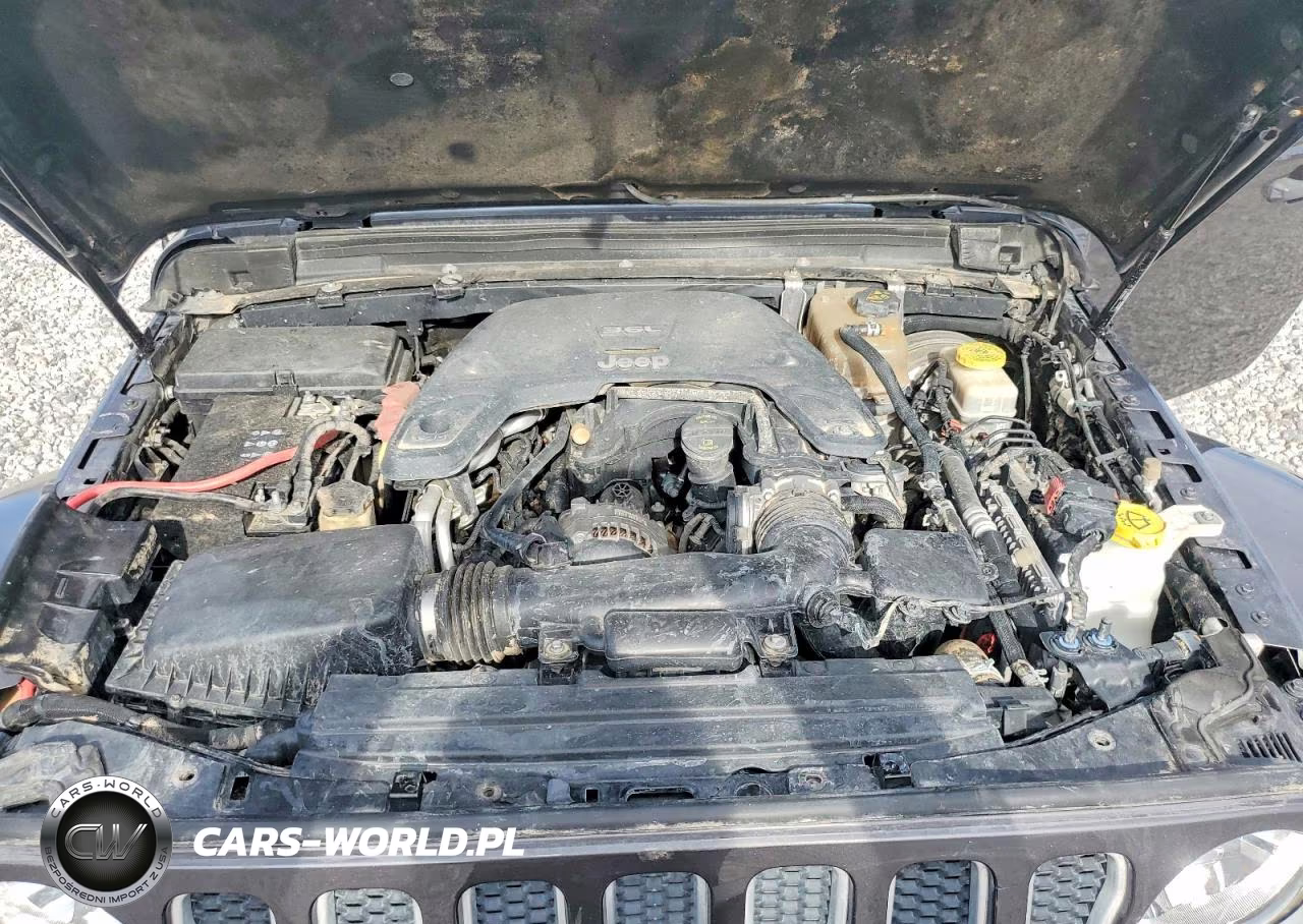 2018 Jeep Wrangler Unlimited Sahara VIN:1C4HJXEG7JW108709 - 12