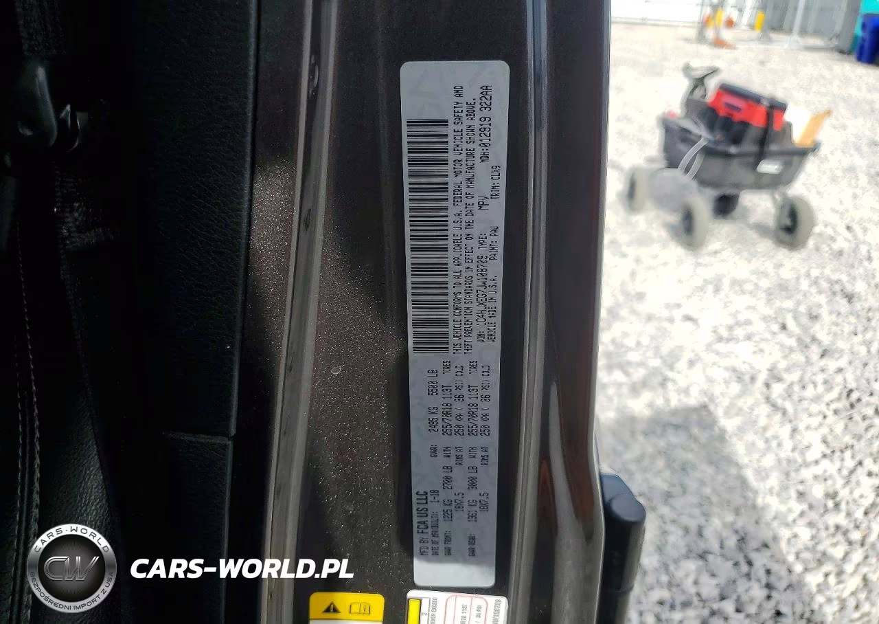 2018 Jeep Wrangler Unlimited Sahara VIN:1C4HJXEG7JW108709 - 13