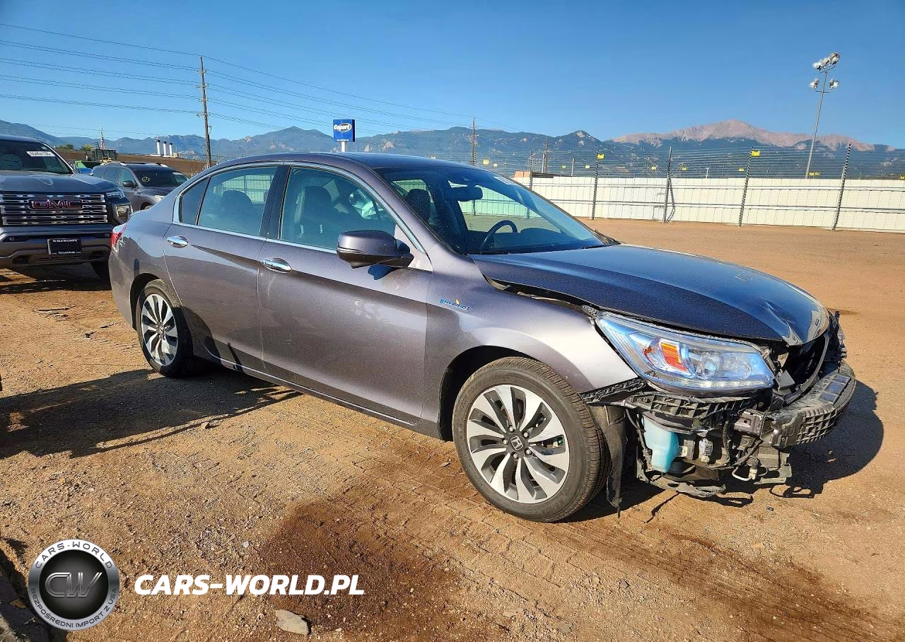 2015 Honda Accord Touring Hybrid VIN:1HGCR6F70FA008906 - 4