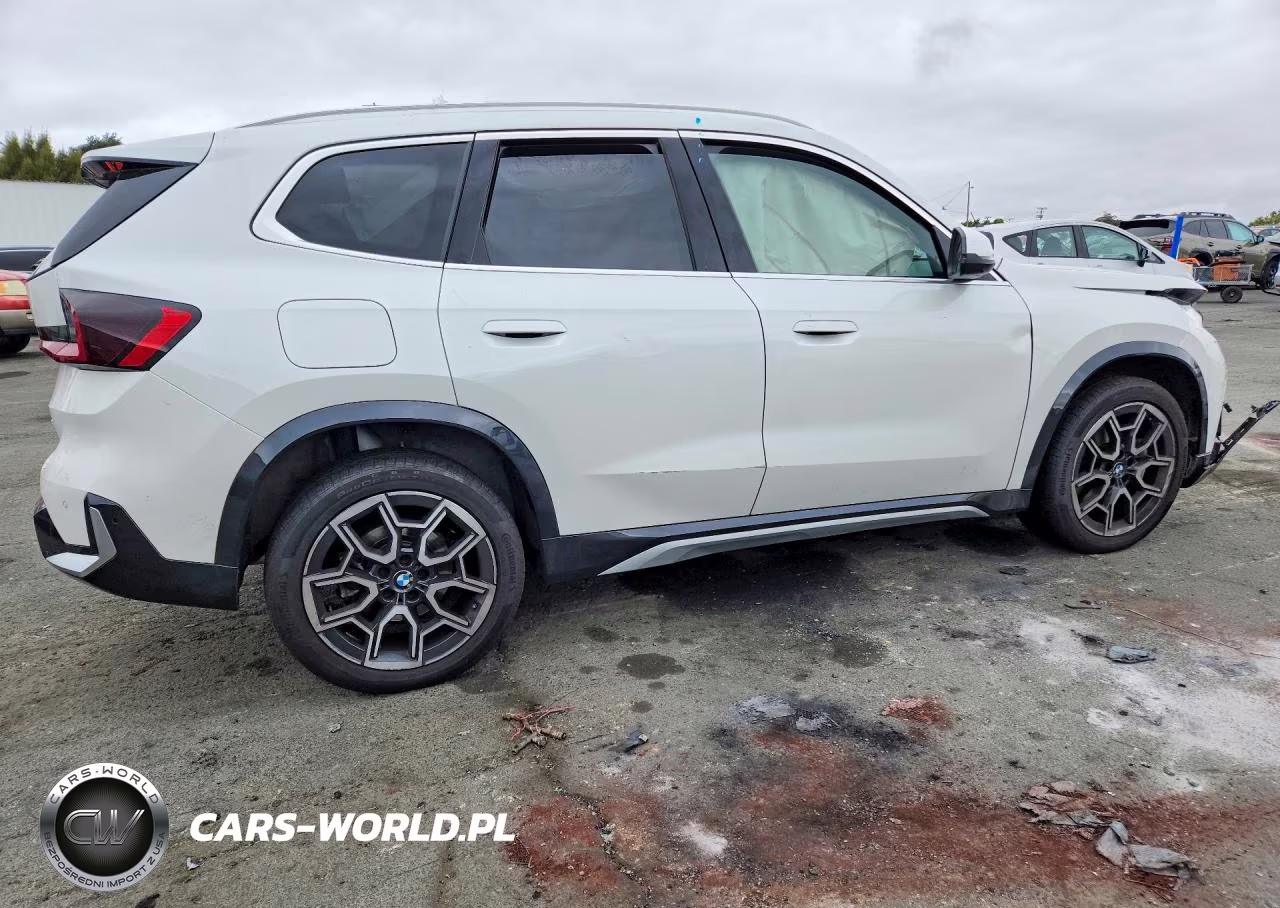 2025 BMW X1 xDrive28I VIN:WBX73EF00S5171365 - 3