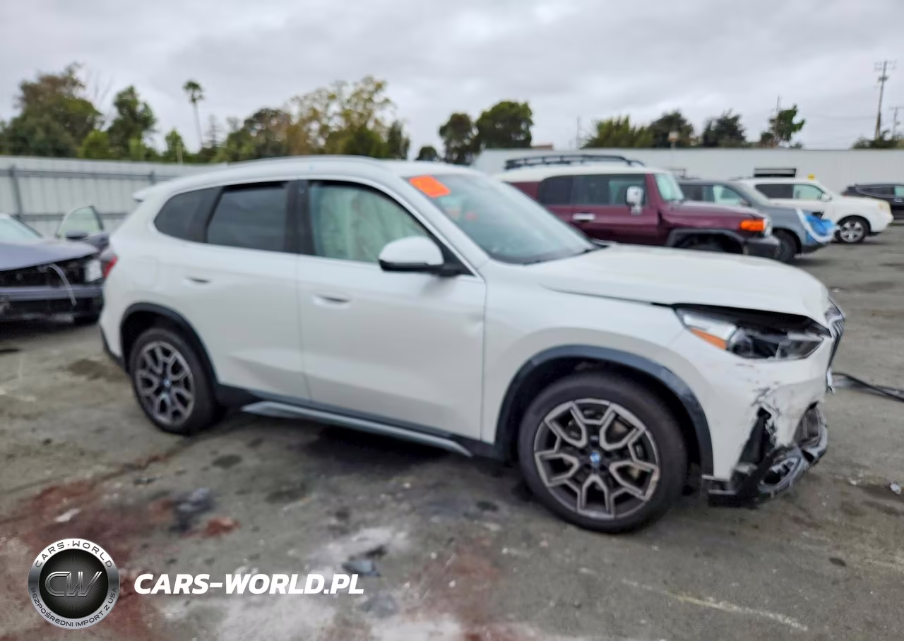 2025 BMW X1 xDrive28I VIN:WBX73EF00S5171365 - 4