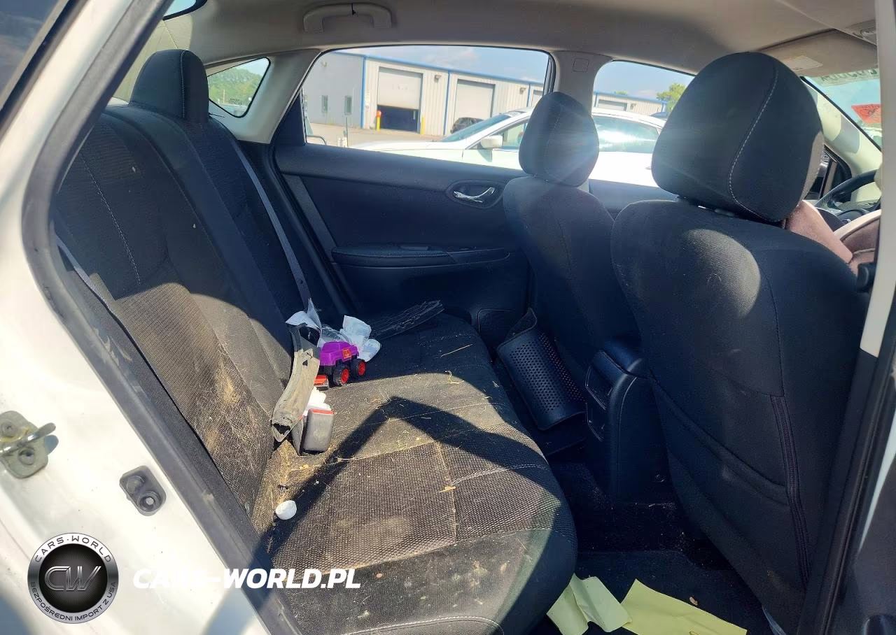 2018 Nissan Sentra S VIN:3N1AB7AP4JY236020 - 10