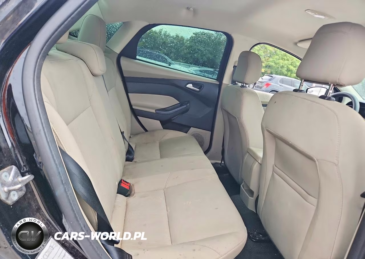 2018 Ford Focus Se VIN:1FADP3F28JL252981 - 10