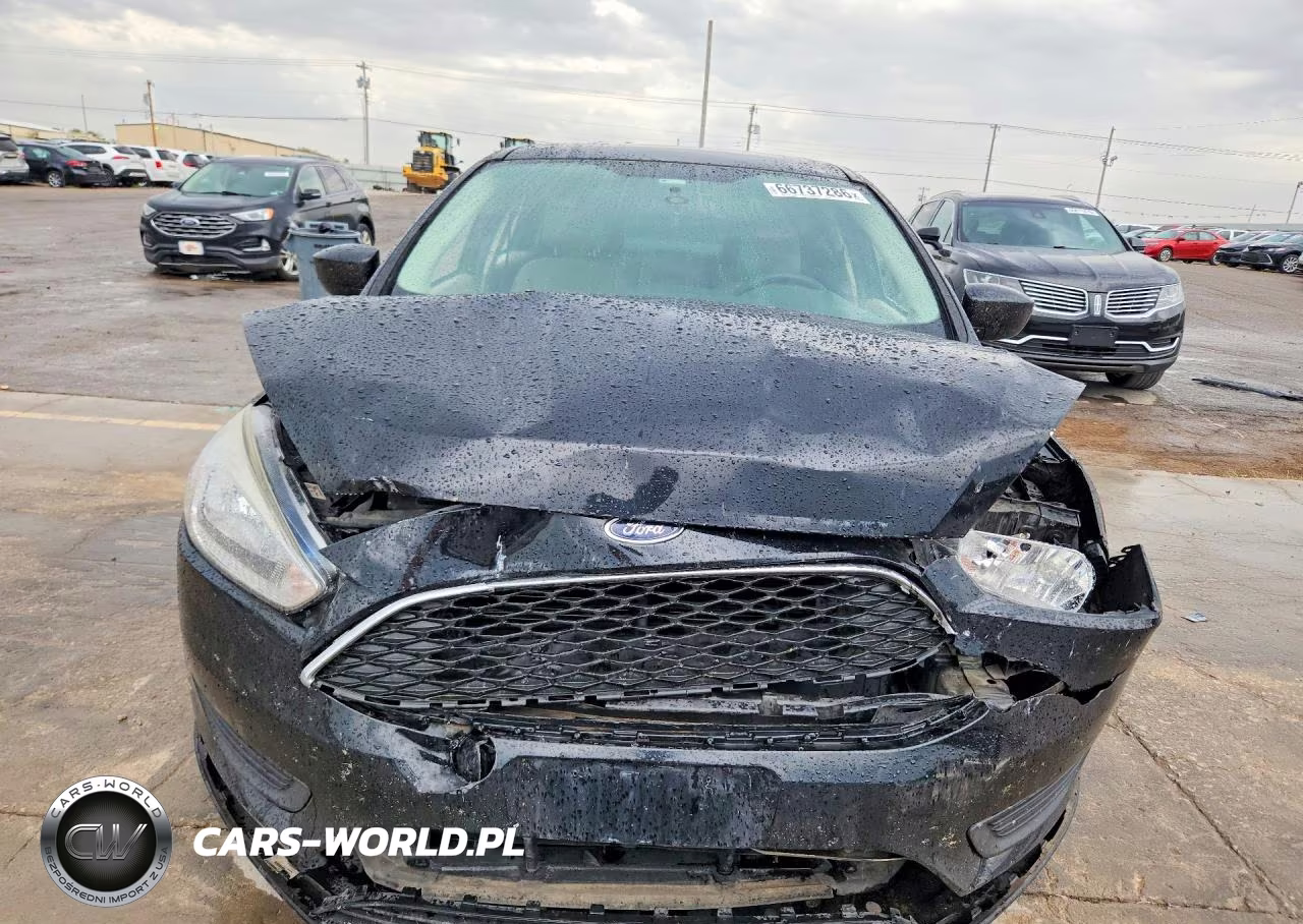 2018 Ford Focus Se VIN:1FADP3F28JL252981 - 5