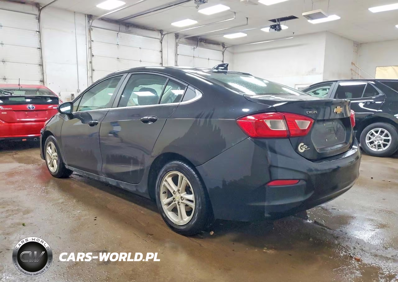2018 Chevrolet Cruze Lt VIN:1G1BE5SM5J7182335 - 2