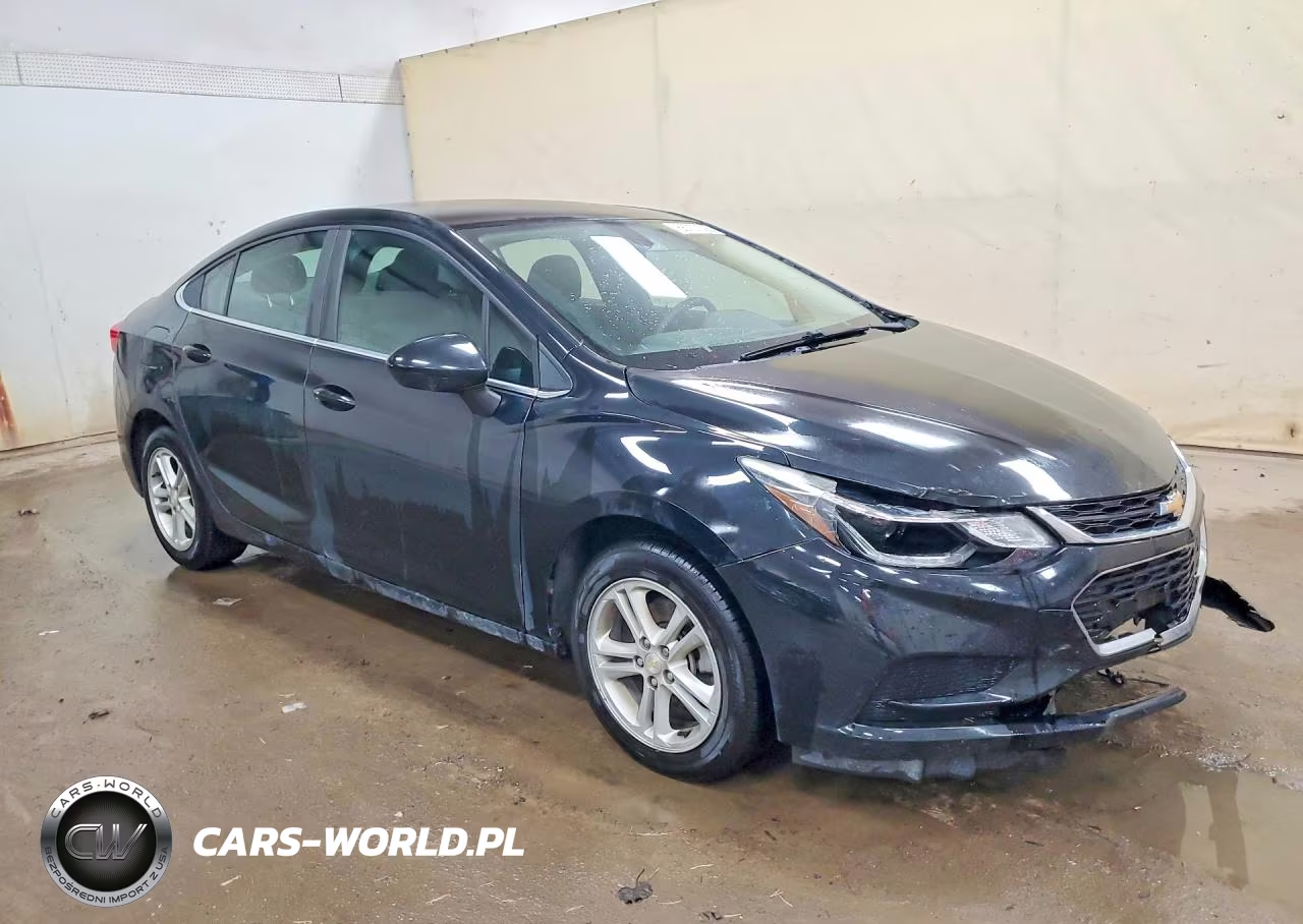 2018 Chevrolet Cruze Lt VIN:1G1BE5SM5J7182335 - 4