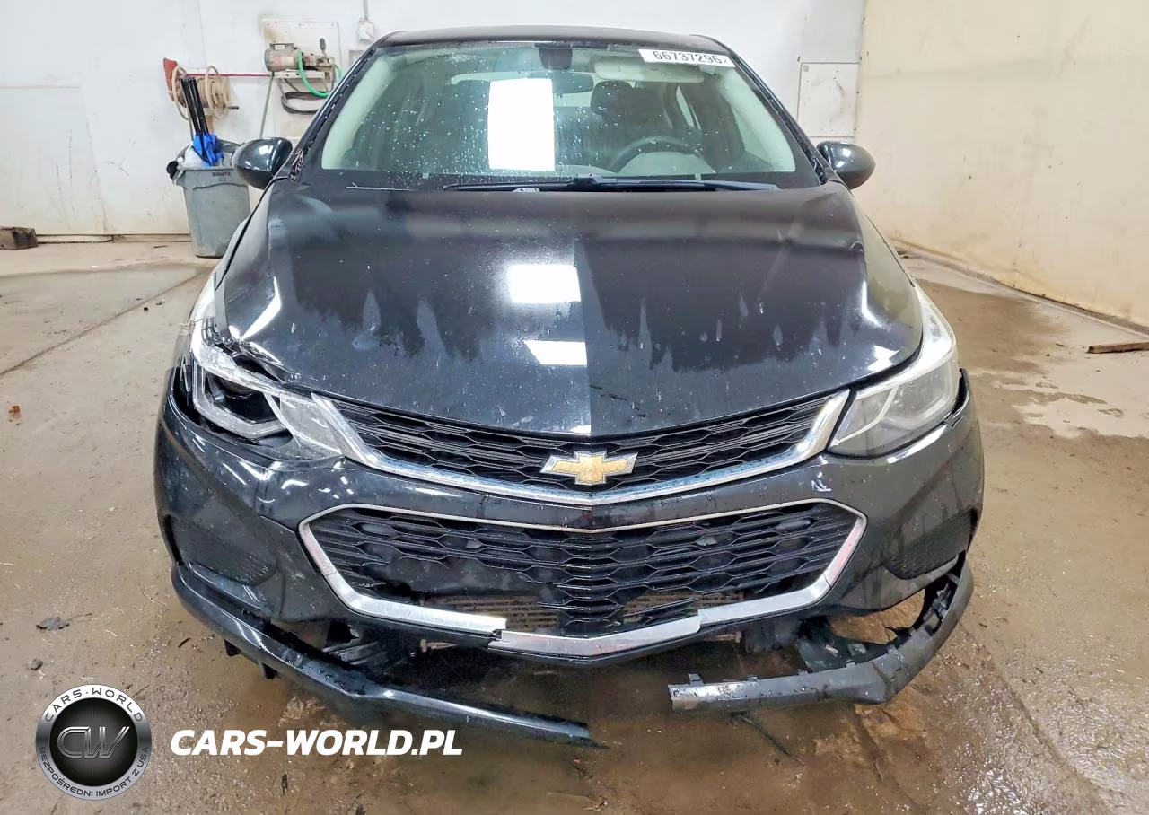 2018 Chevrolet Cruze Lt VIN:1G1BE5SM5J7182335 - 5