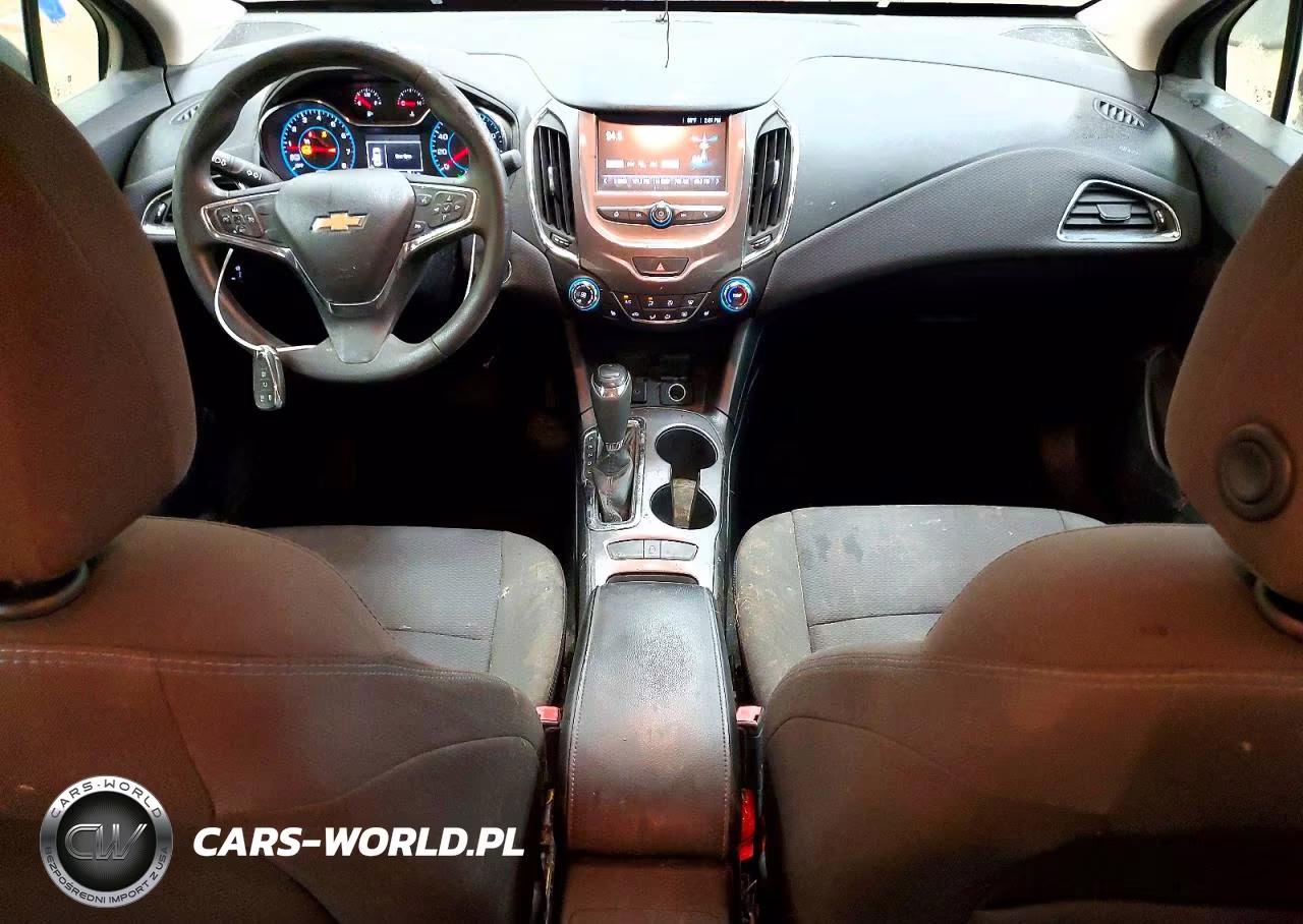 2018 Chevrolet Cruze Lt VIN:1G1BE5SM5J7182335 - 8