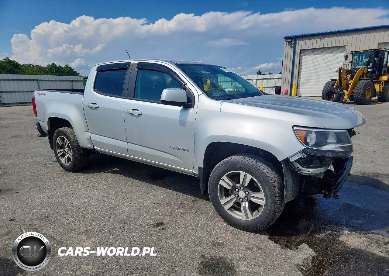 2018 Chevrolet Colorado VIN:1GCGTBEN0J1103985 - 4