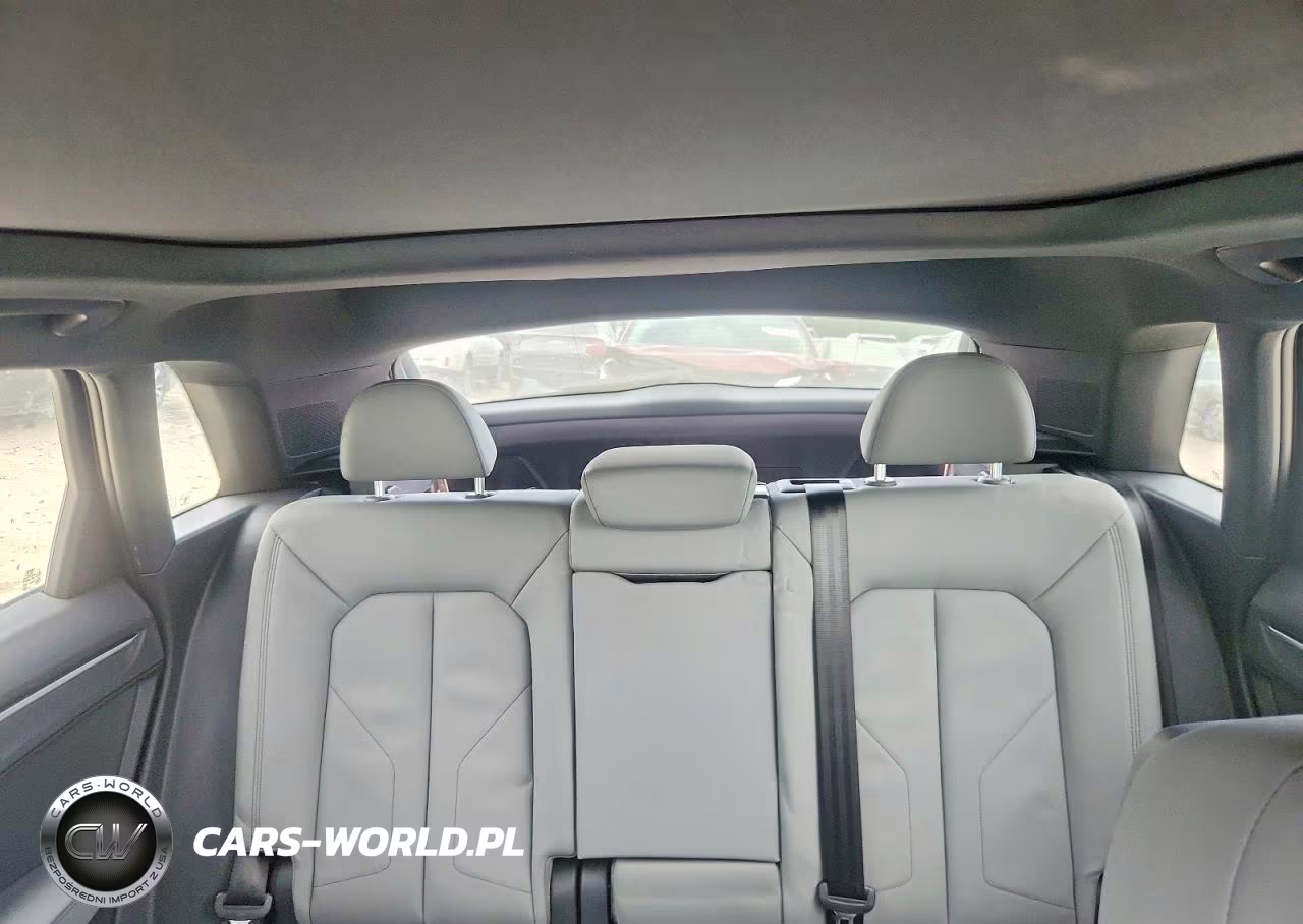 2020 Audi Q3 Premium Plus S-Line VIN:WA1EECF39L1010951 - 10