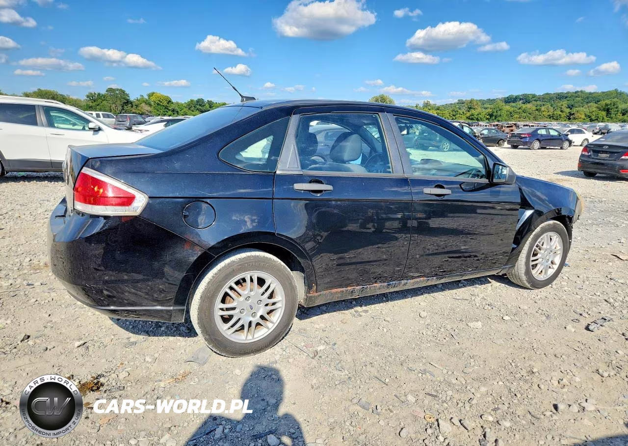 2010 Ford Focus Se VIN:1FAHP3FN3AW269309 - 3