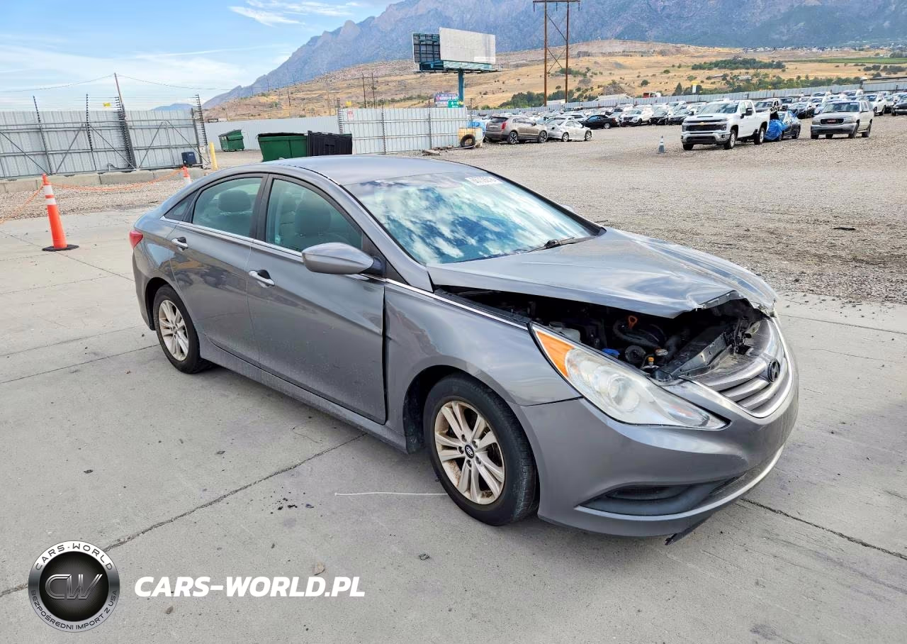 2014 Hyundai Sonata Gls VIN:5NPEB4AC6EH832887 - 4