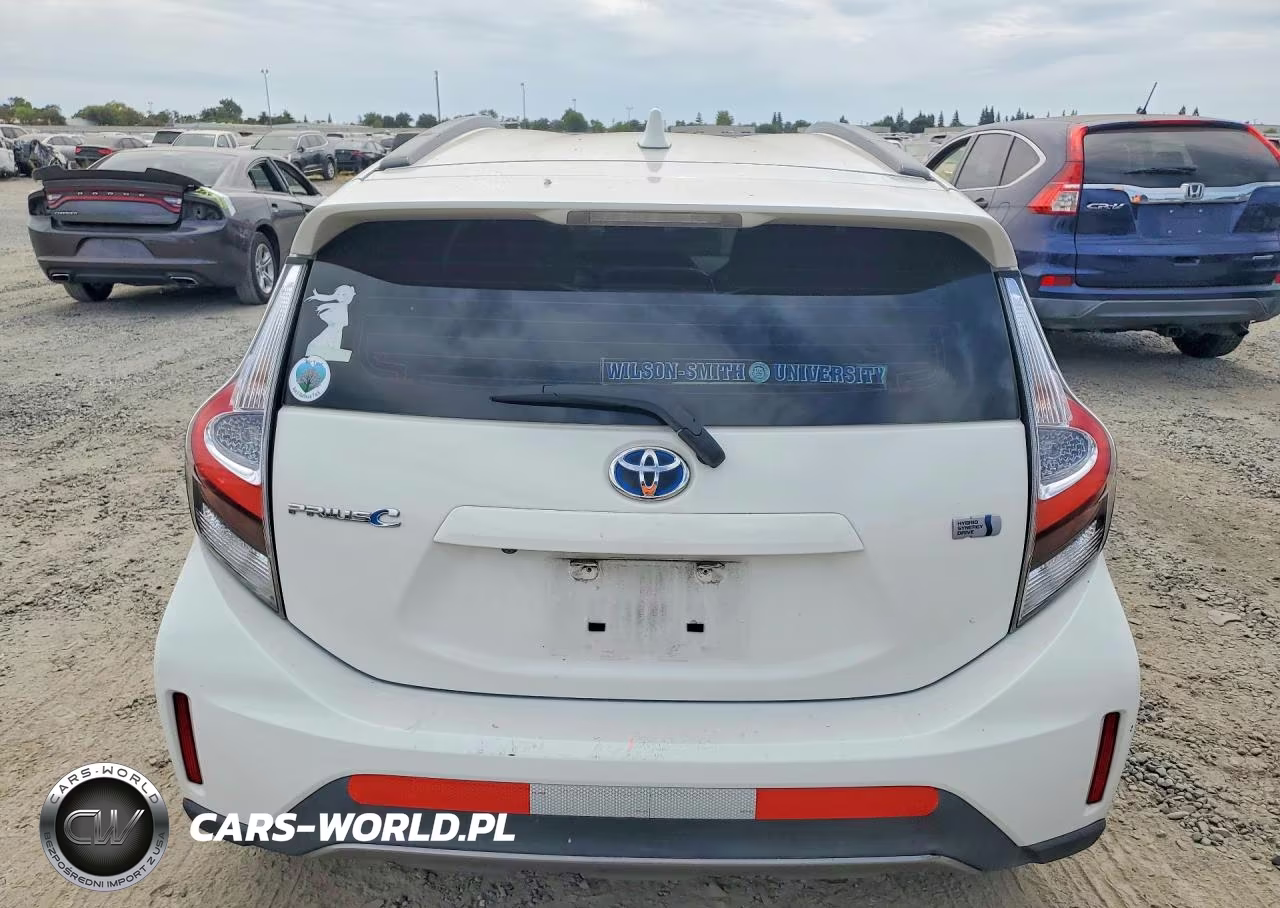 2018 Toyota Prius C Two VIN:JTDKDTB30J1613589 - 6