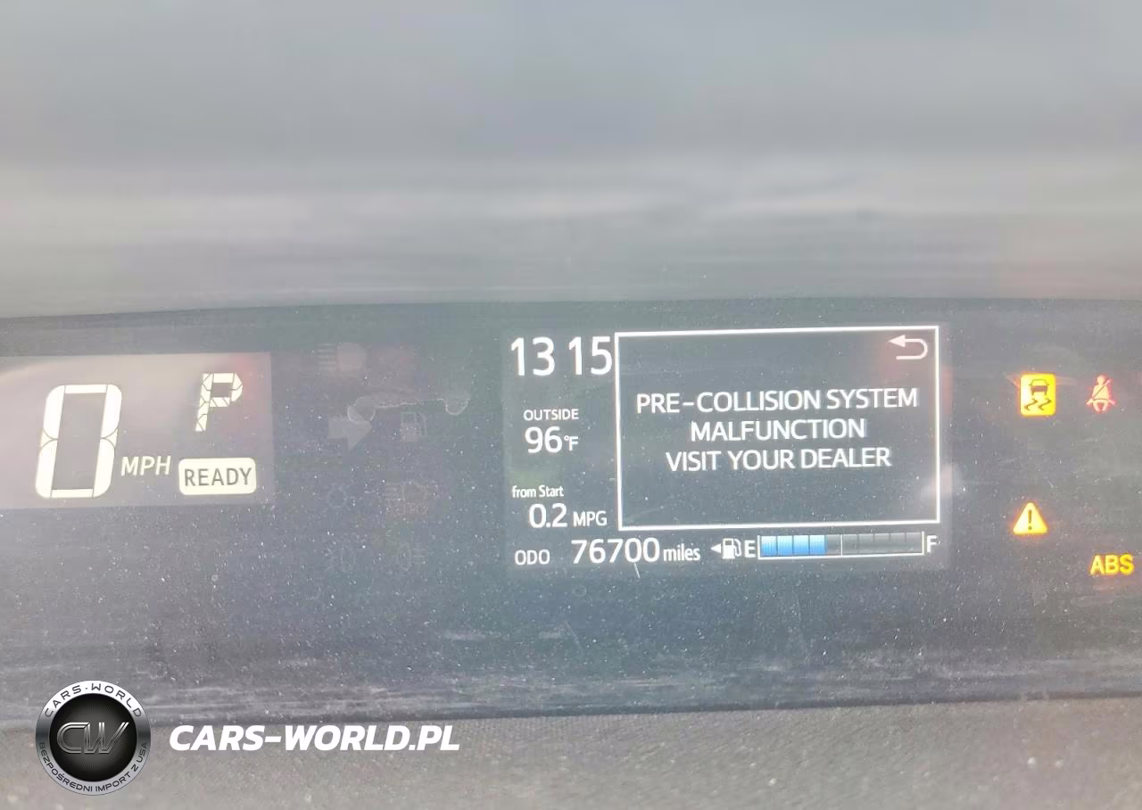 2018 Toyota Prius C Two VIN:JTDKDTB30J1613589 - 9