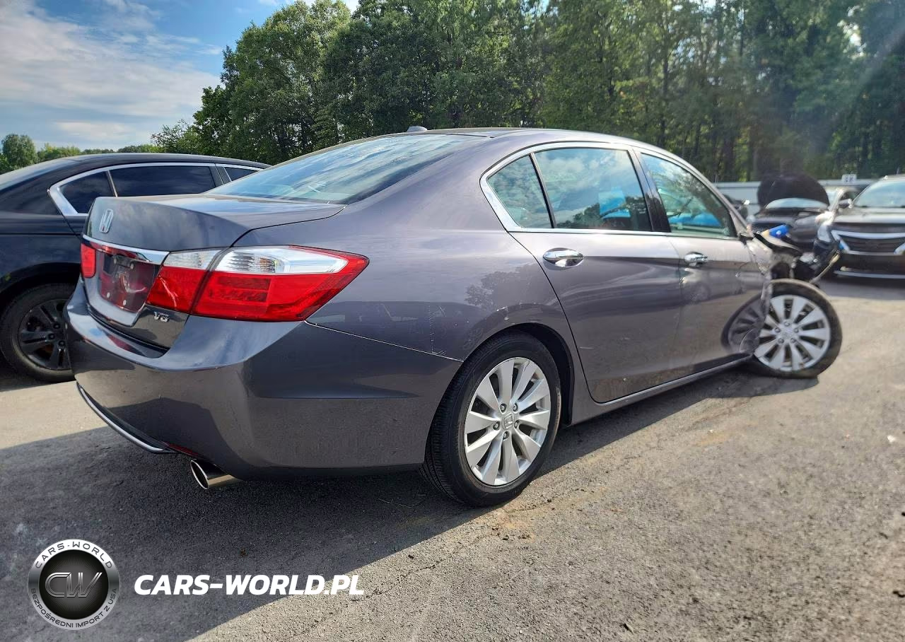 2015 Honda Accord Touring VIN:1HGCR3F91FA034639 - 3