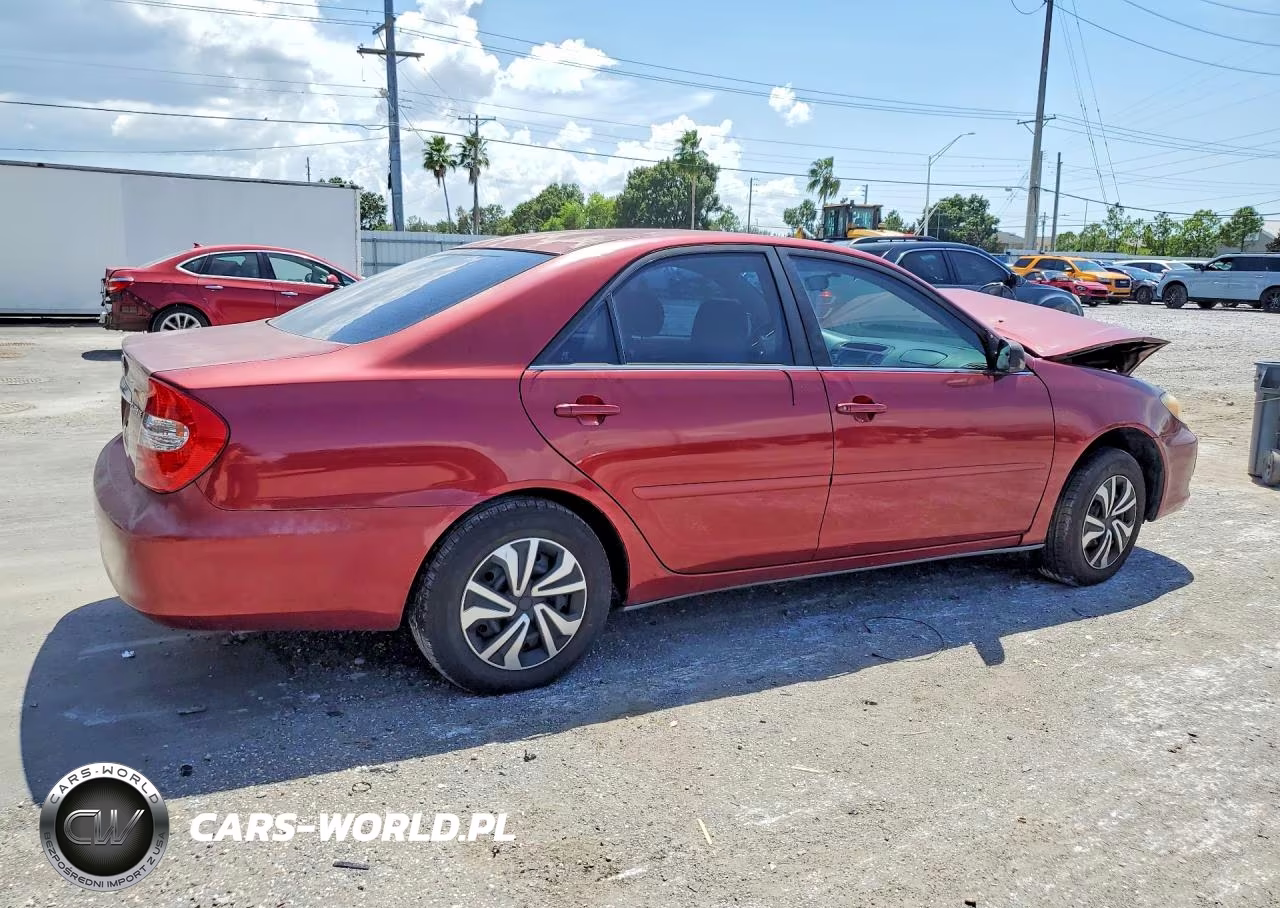 2003 Toyota Camry Le VIN:4T1BE32K53U137048 - 3