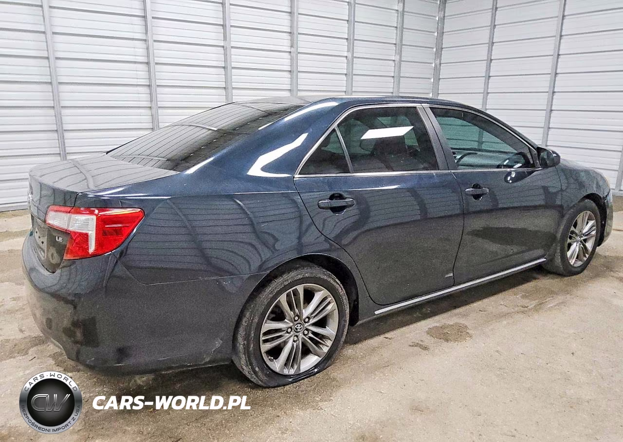 2014 Toyota Camry Le VIN:4T4BF1FK5ER387622 - 3