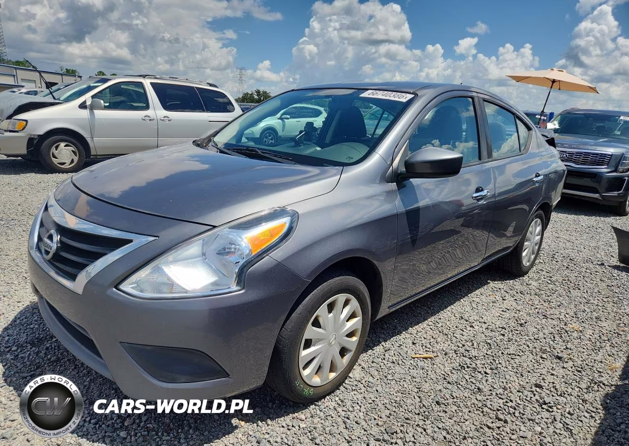 2017 Nissan Versa 1.6 Sv – zdjęcie 1 z 13