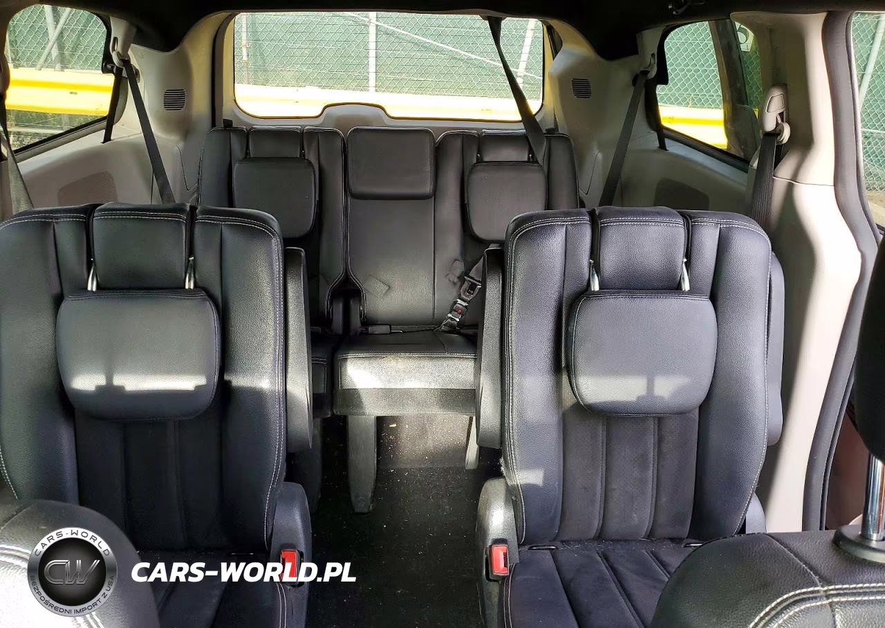 2019 Dodge Grand Caravan Sxt VIN:2C4RDGCG0KR647620 - 10