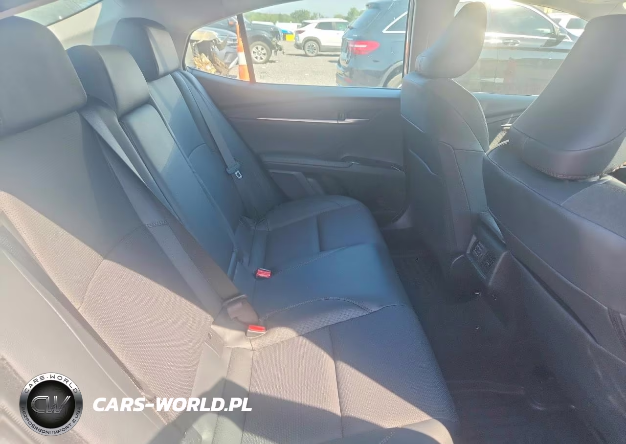 2025 Toyota Camry Xle VIN:4T1DAACK5SU636969 - 10