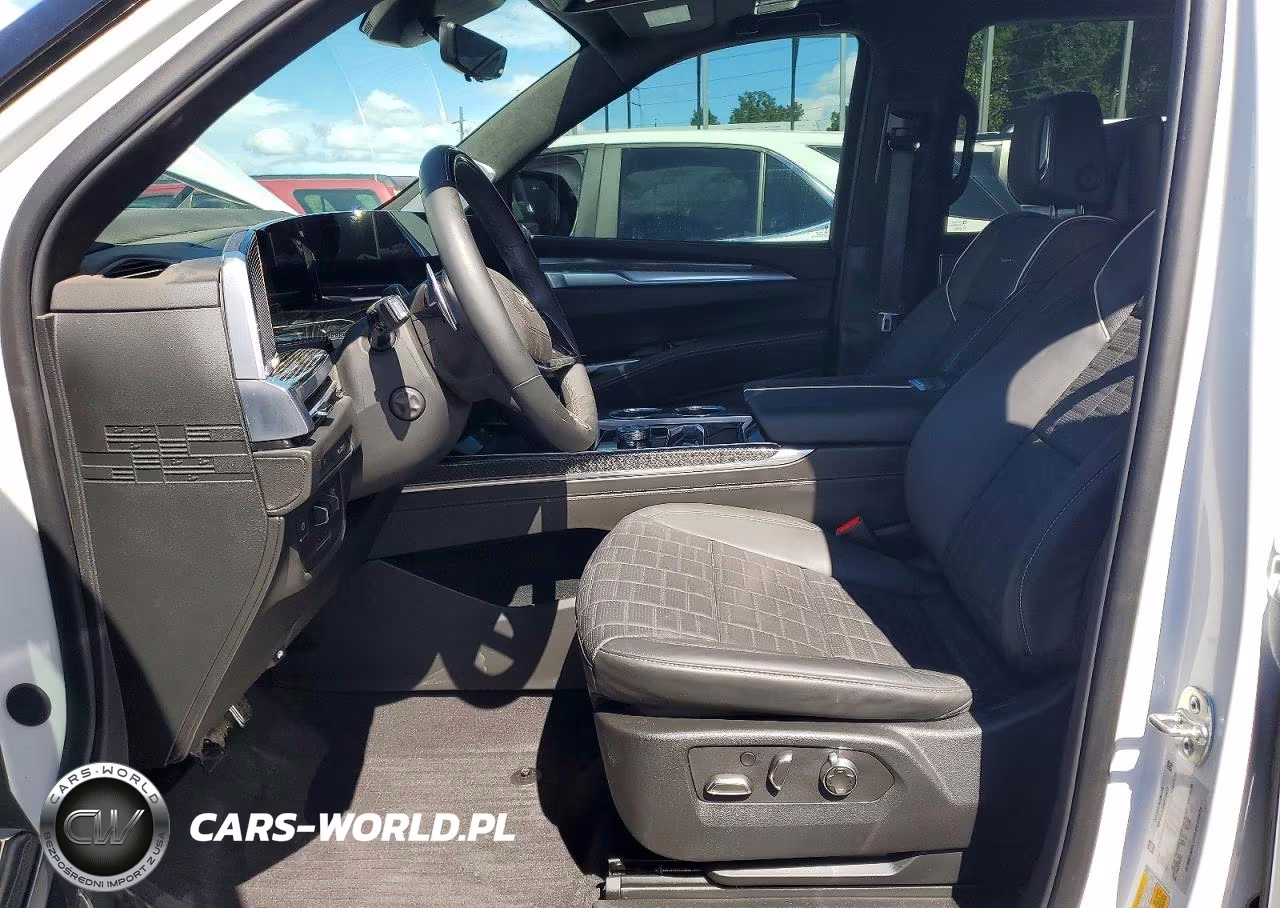 2025 Cadillac Escalade V VIN:1GYS9HR98SR209218 - 7