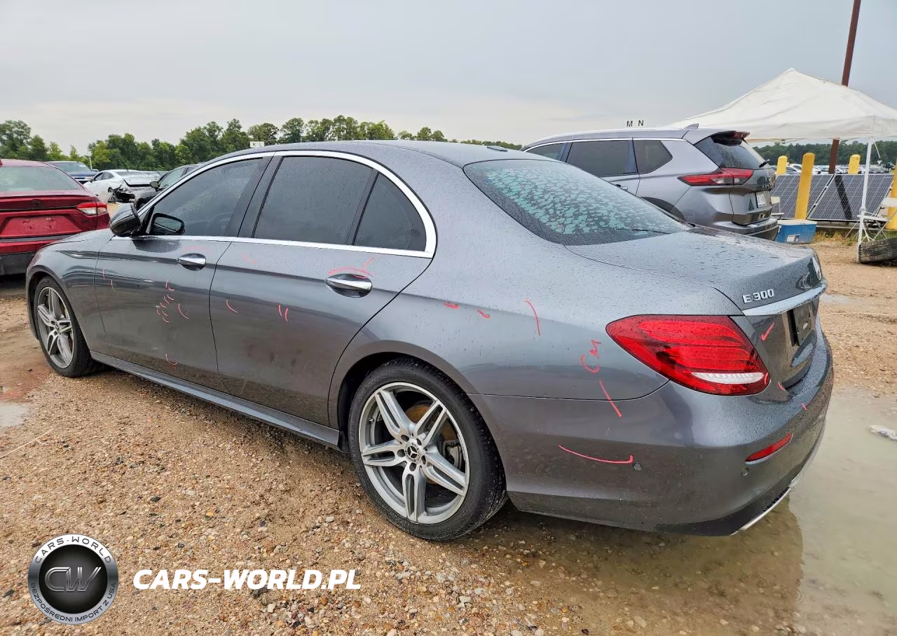 2018 Mercedes-Benz E 300 VIN:WDDZF4JB8JA388013 - 2