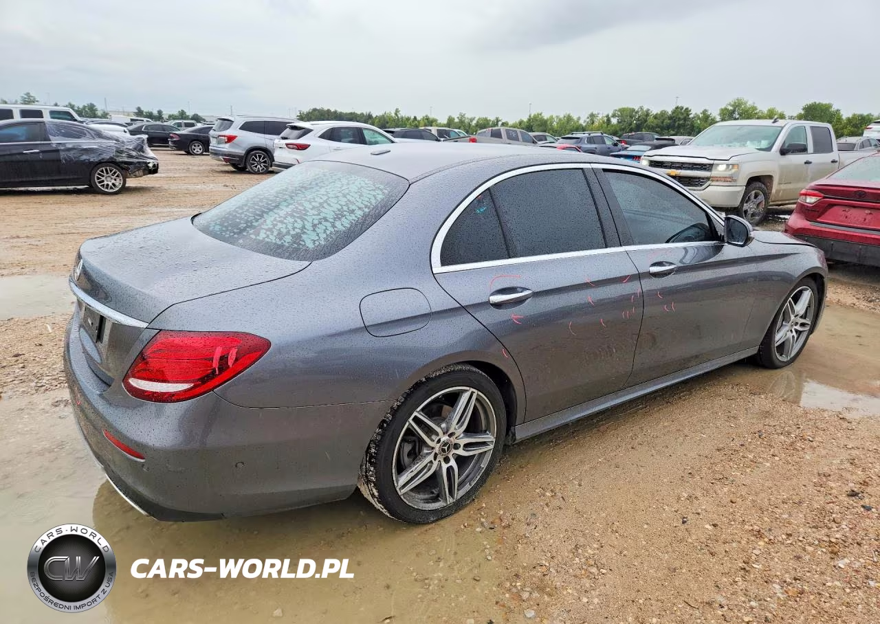 2018 Mercedes-Benz E 300 VIN:WDDZF4JB8JA388013 - 3