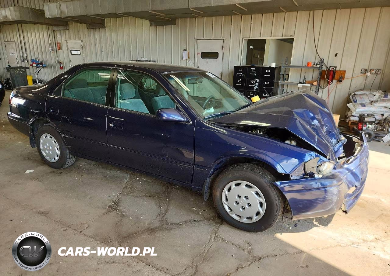 1998 Toyota Camry Le VIN:4T1BG28K0WU363823 - 4