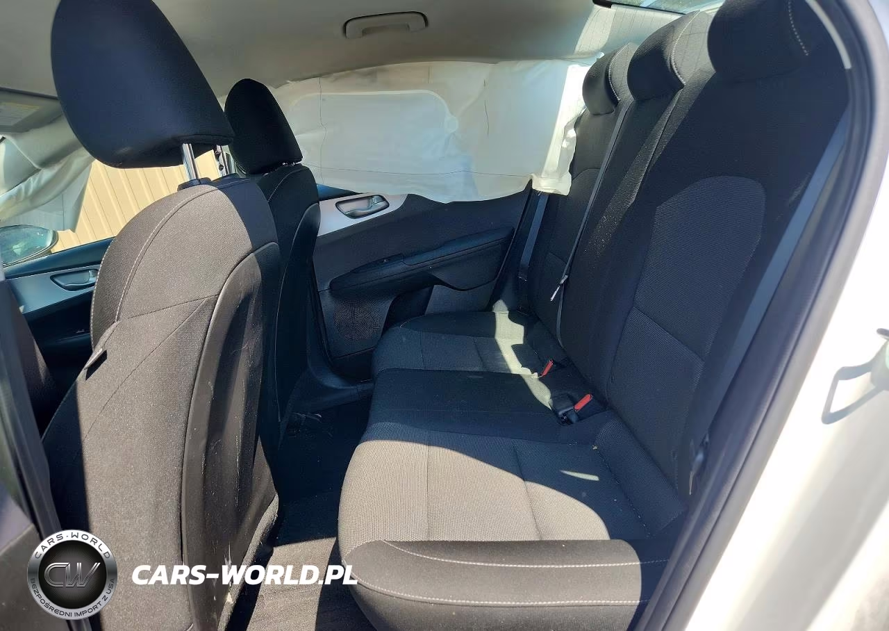 2022 Kia Forte Lxs VIN:3KPF24AD1NE465849 - 10