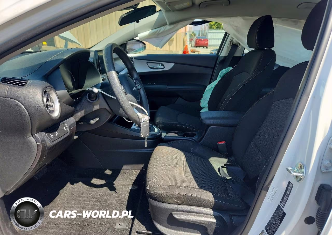 2022 Kia Forte Lxs VIN:3KPF24AD1NE465849 - 7