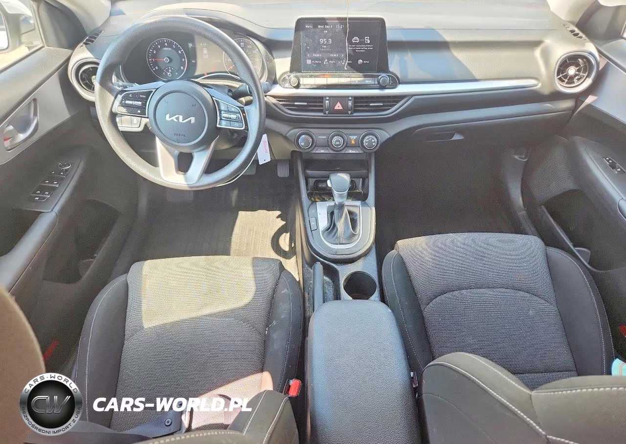 2022 Kia Forte Lxs VIN:3KPF24AD1NE465849 - 8