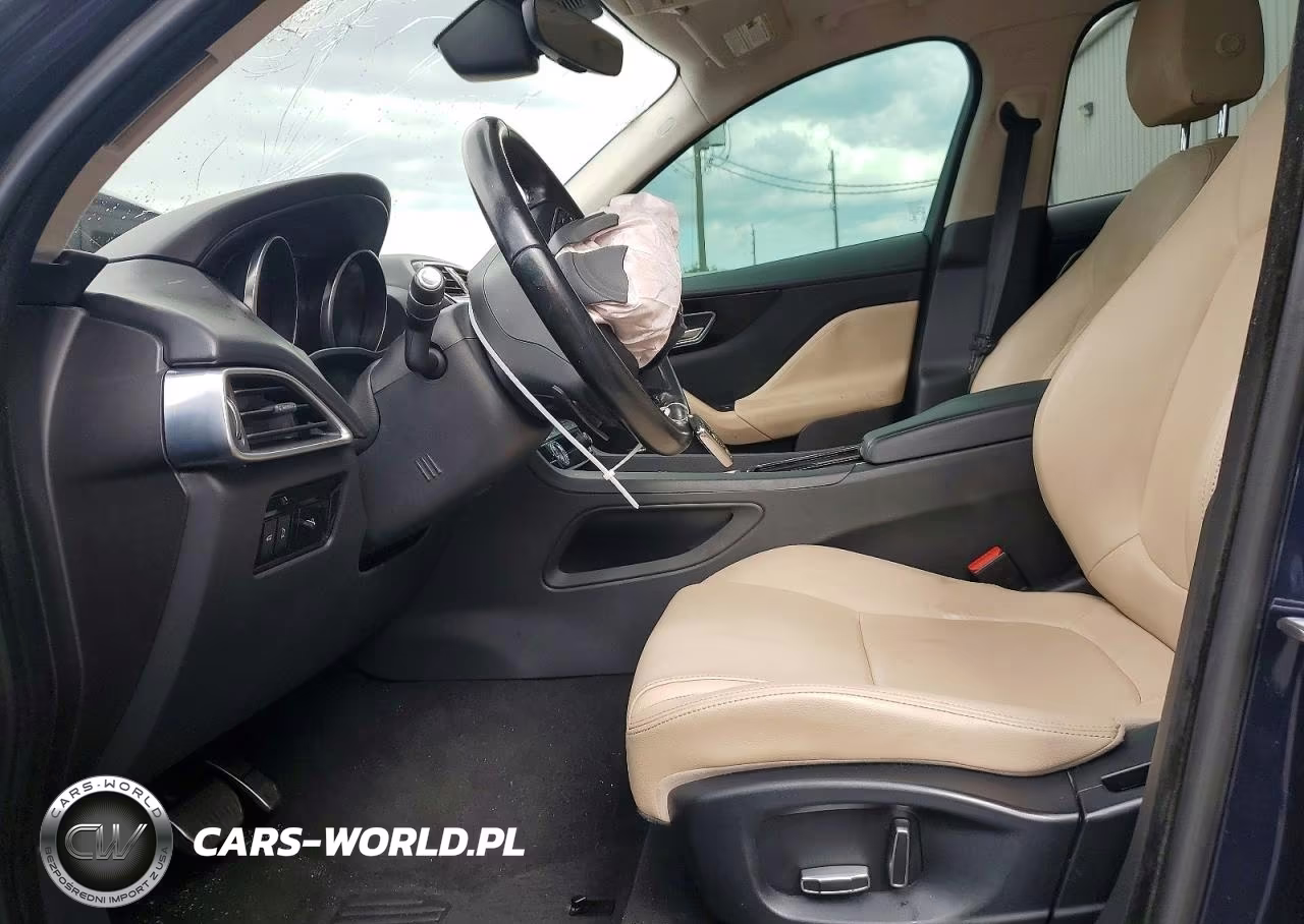 2019 Jaguar F-Pace Premium VIN:SADCJ2FX4KA355085 - 7
