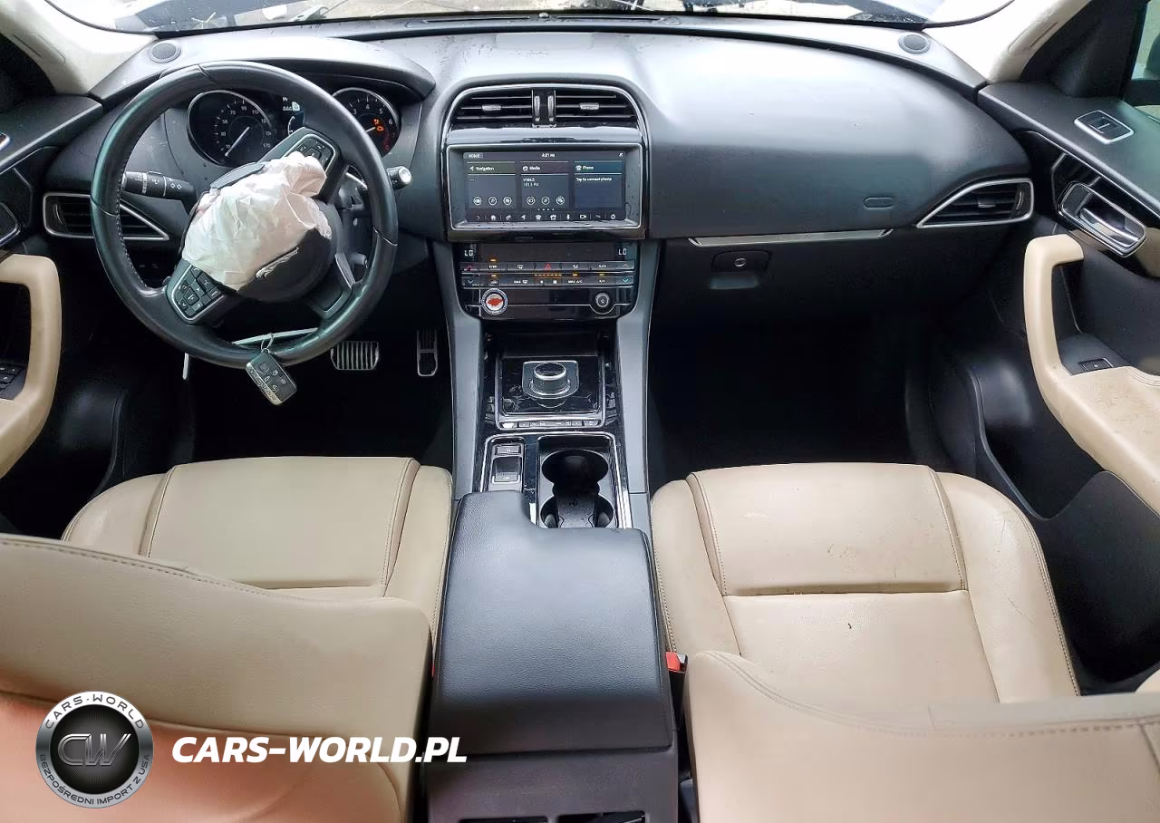 2019 Jaguar F-Pace Premium VIN:SADCJ2FX4KA355085 - 8