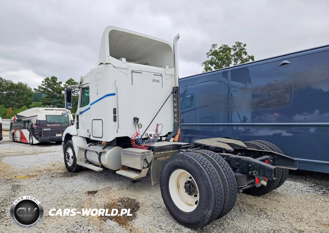 2010 Freightliner Columbia 1 - Semi Truck VIN:1FUBF0CV6ADAP0137 - 2
