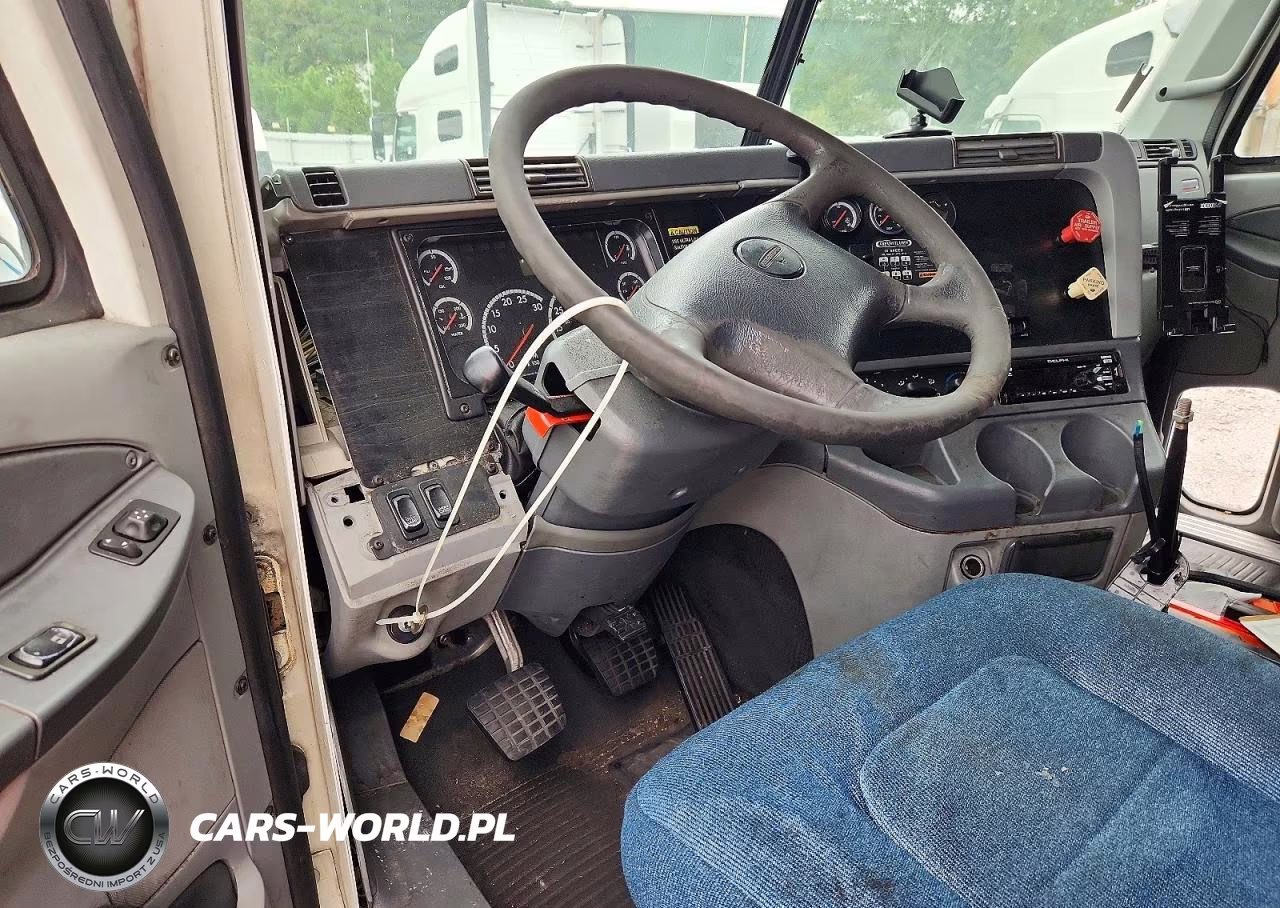 2010 Freightliner Columbia 1 - Semi Truck VIN:1FUBF0CV6ADAP0137 - 8