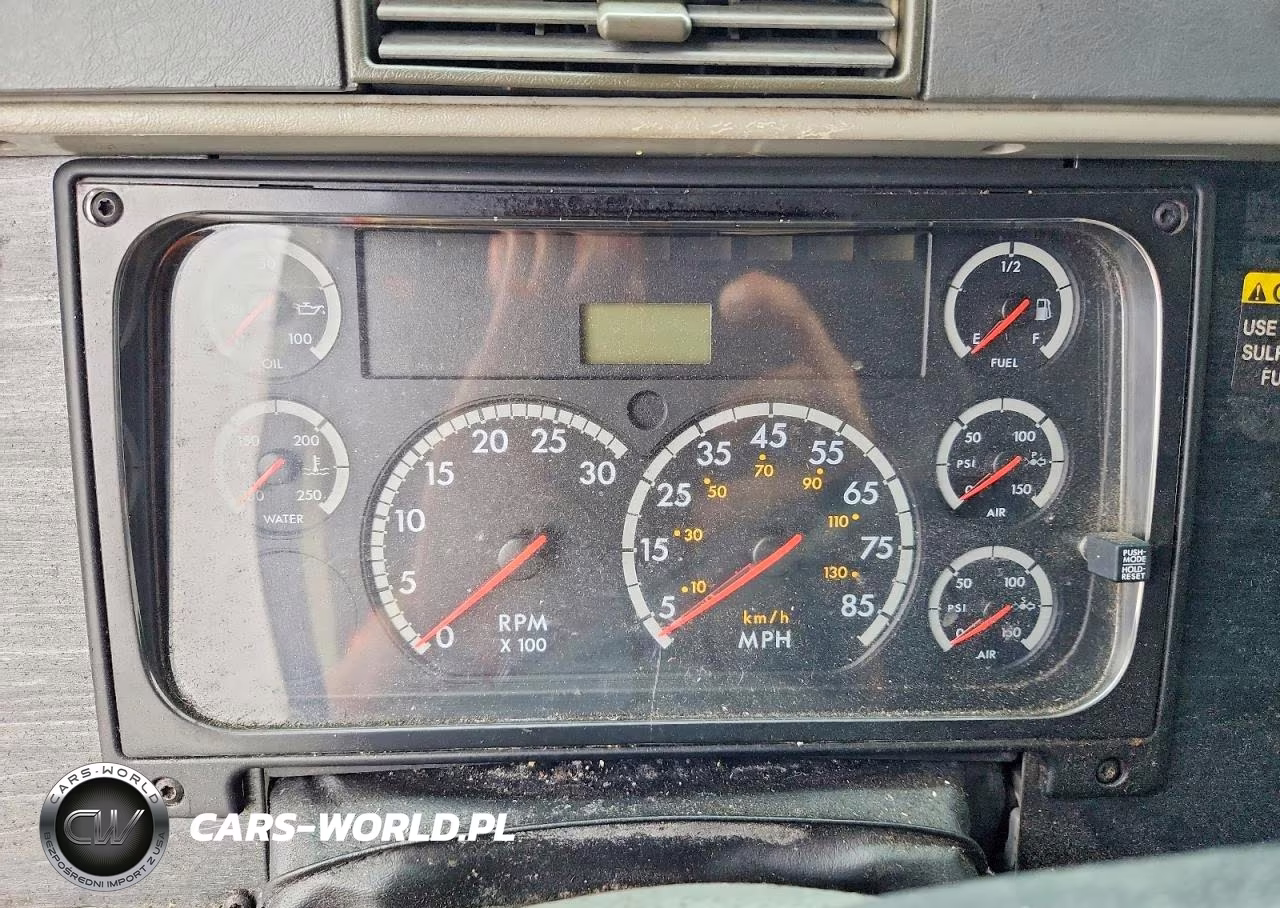 2010 Freightliner Columbia 1 - Semi Truck VIN:1FUBF0CV6ADAP0137 - 9