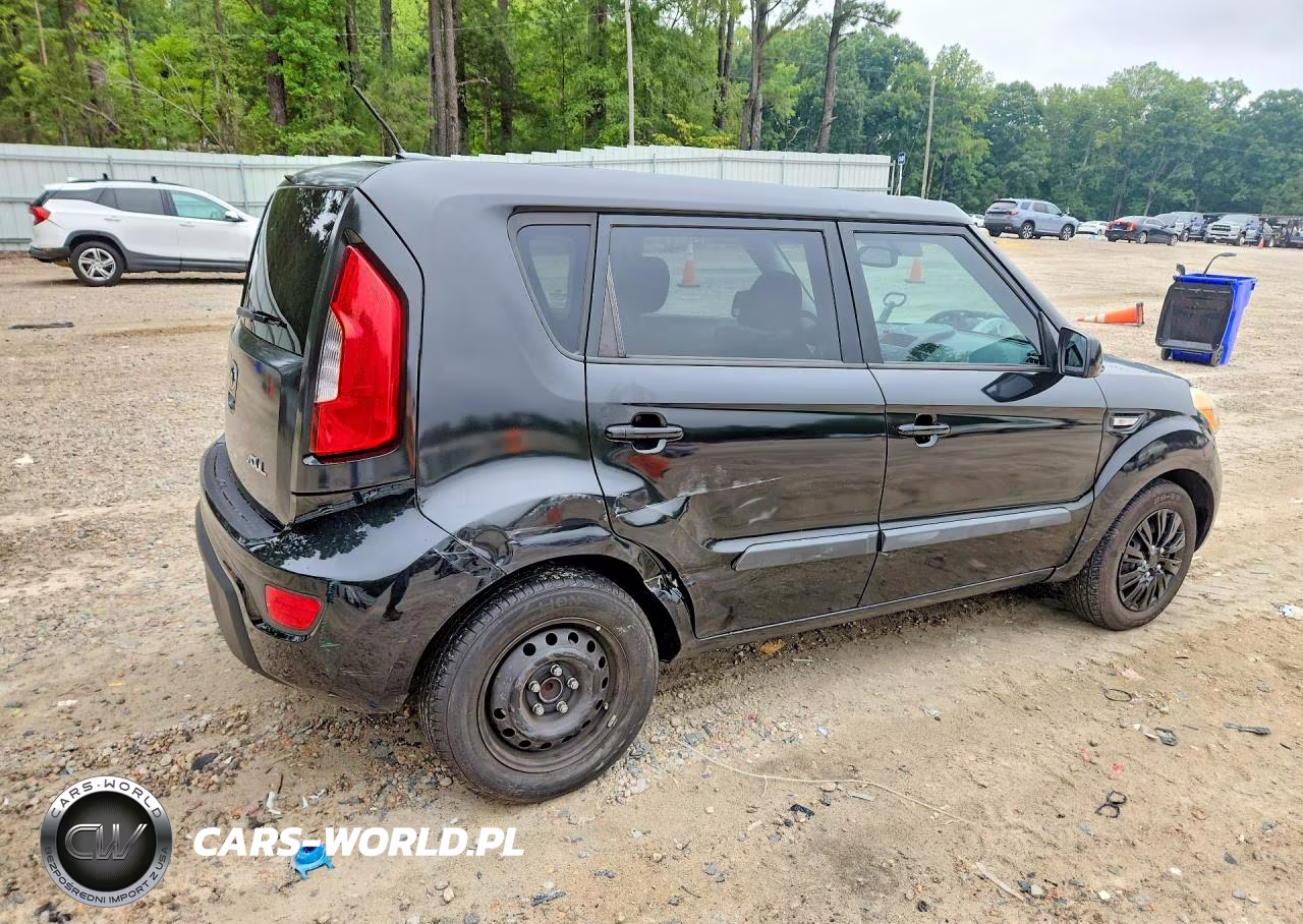 2013 Kia Soul Base VIN:KNDJT2A50D7633323 - 3