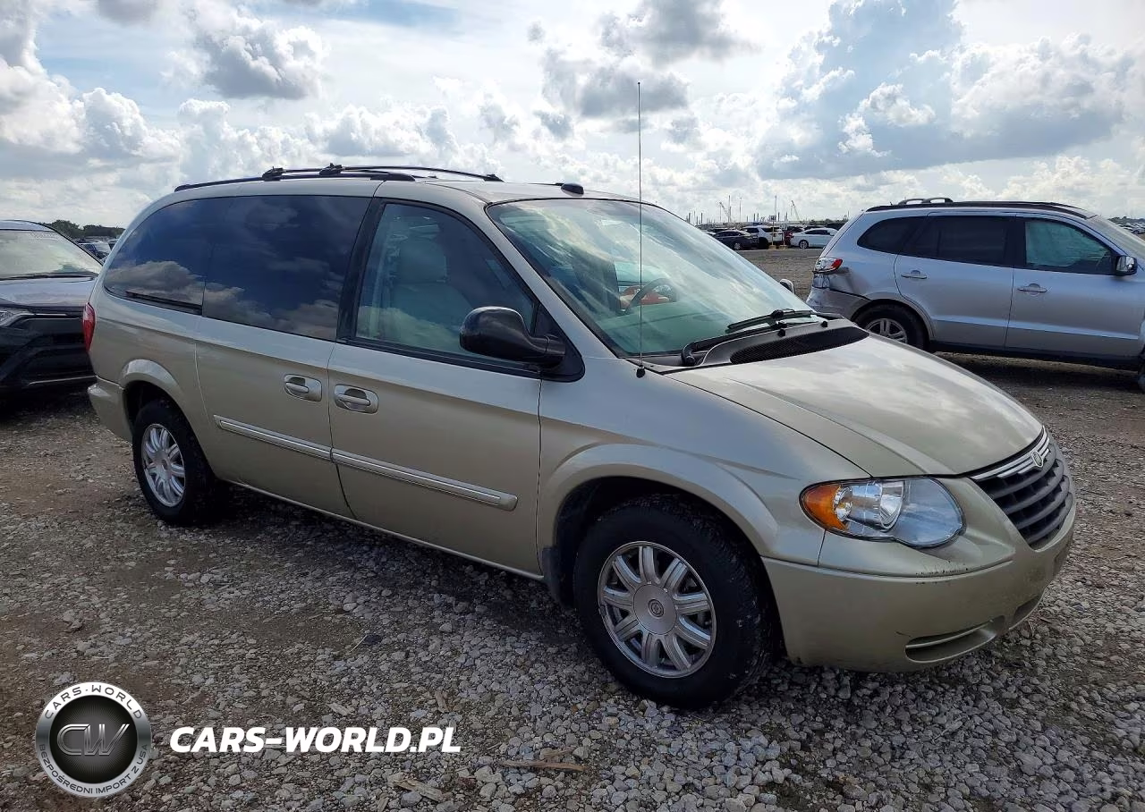 2005 Chrysler Town & Country Touring VIN:2C4GP54L65R582887 - 4