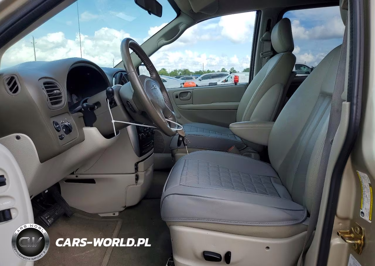 2005 Chrysler Town & Country Touring VIN:2C4GP54L65R582887 - 7